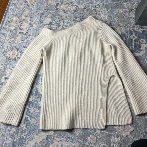 Off shoulder Cream Sweater Club Monaco Cashmere - Picture 1 of 5